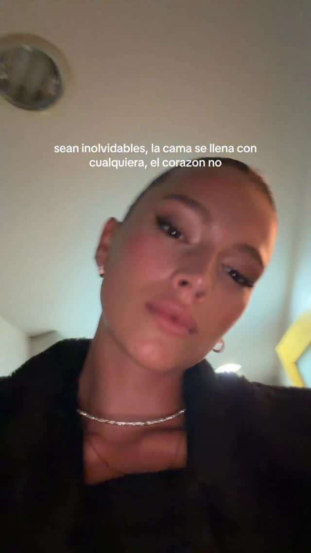 Post 8 by Juliettt on Instagram (video)