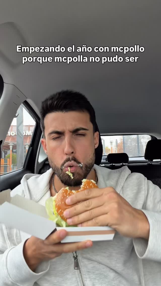 Post 3 by hijo de fruta on Instagram (video)