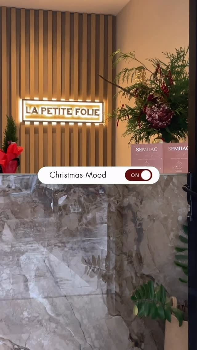 Post 6 by La Petite Folie on Instagram (video)