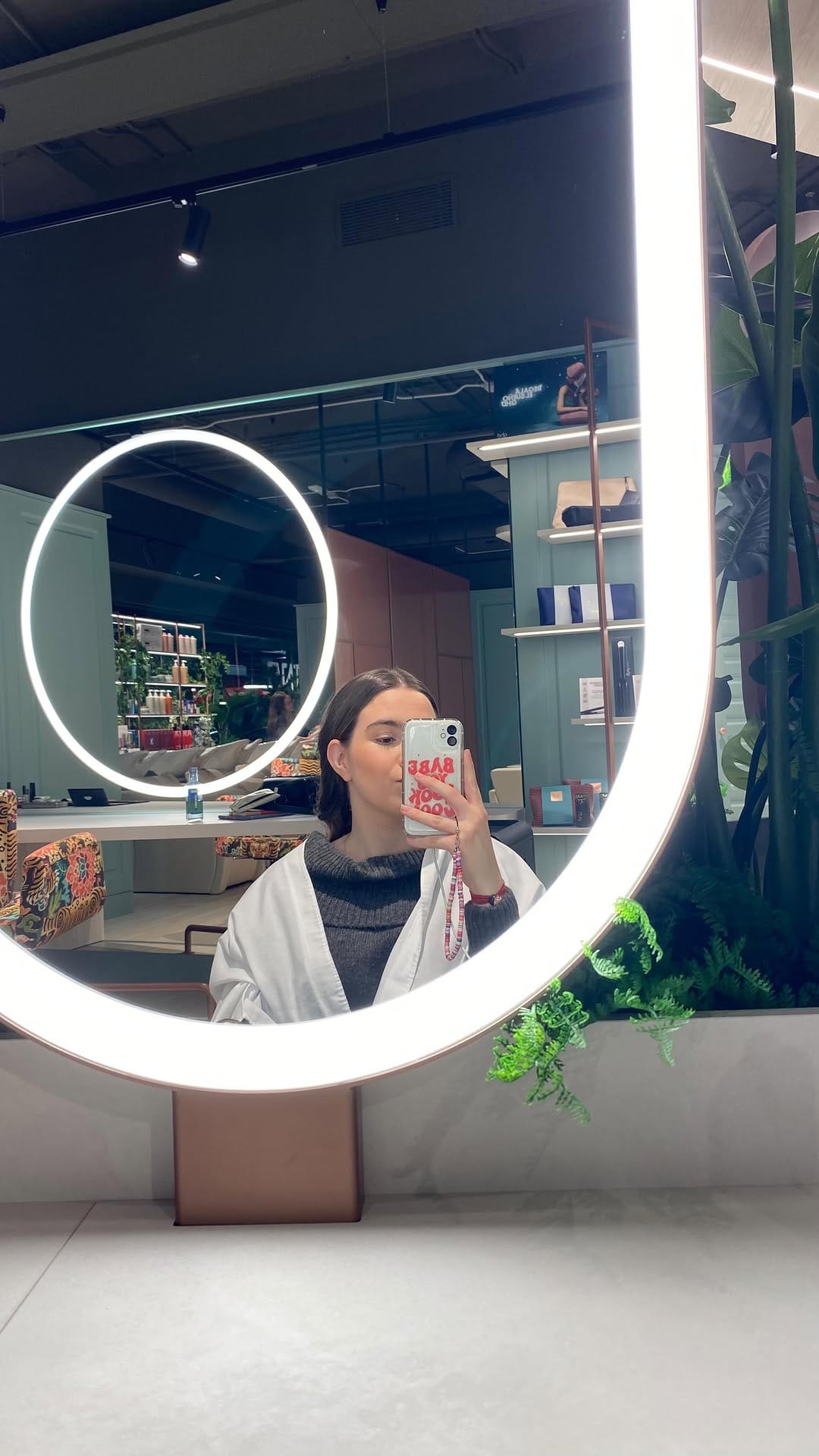 Post 5 by Alba on Instagram (video)