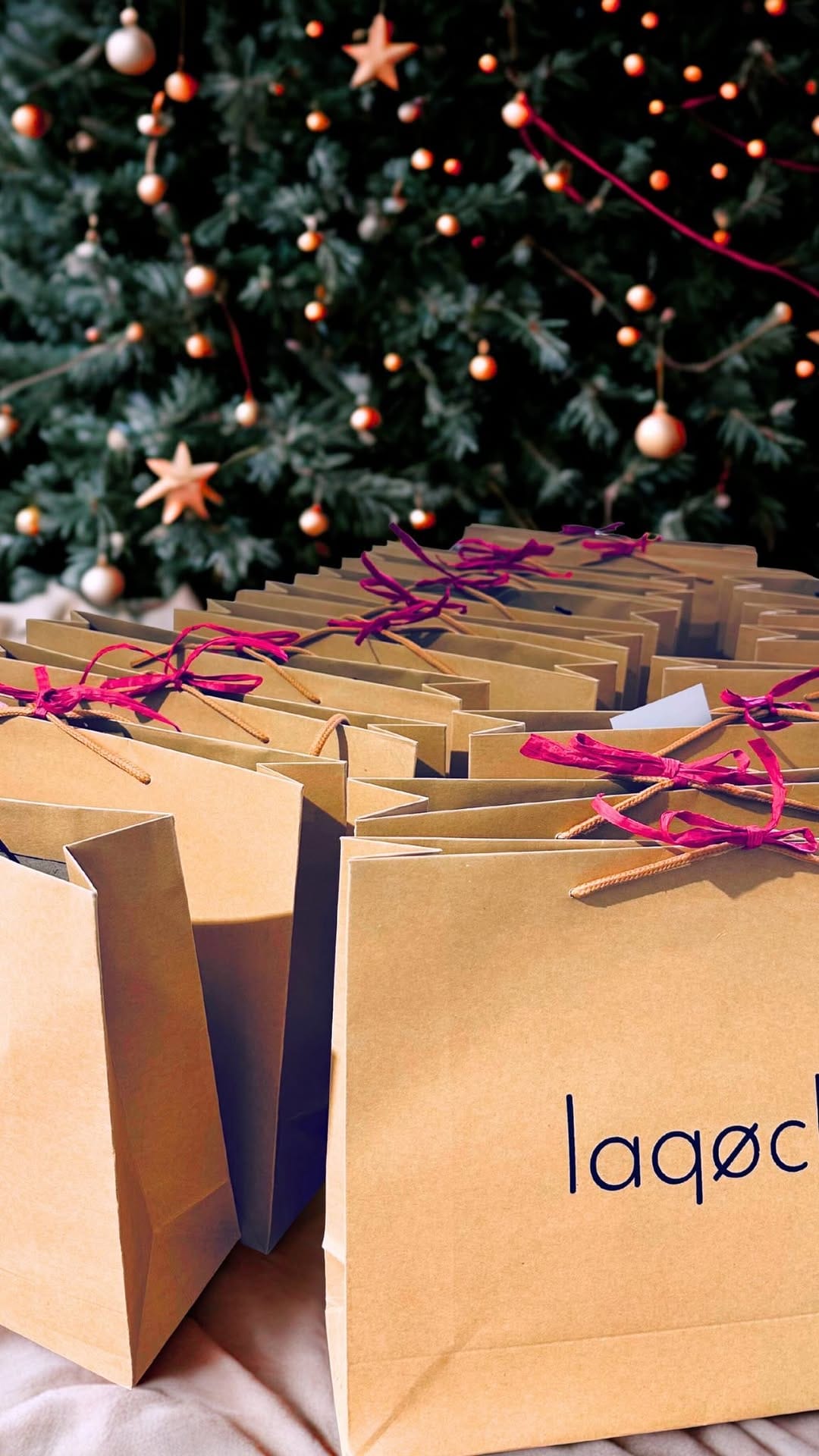 Post 8 by laqøcha | moda personalizada y creativa on Instagram (video)