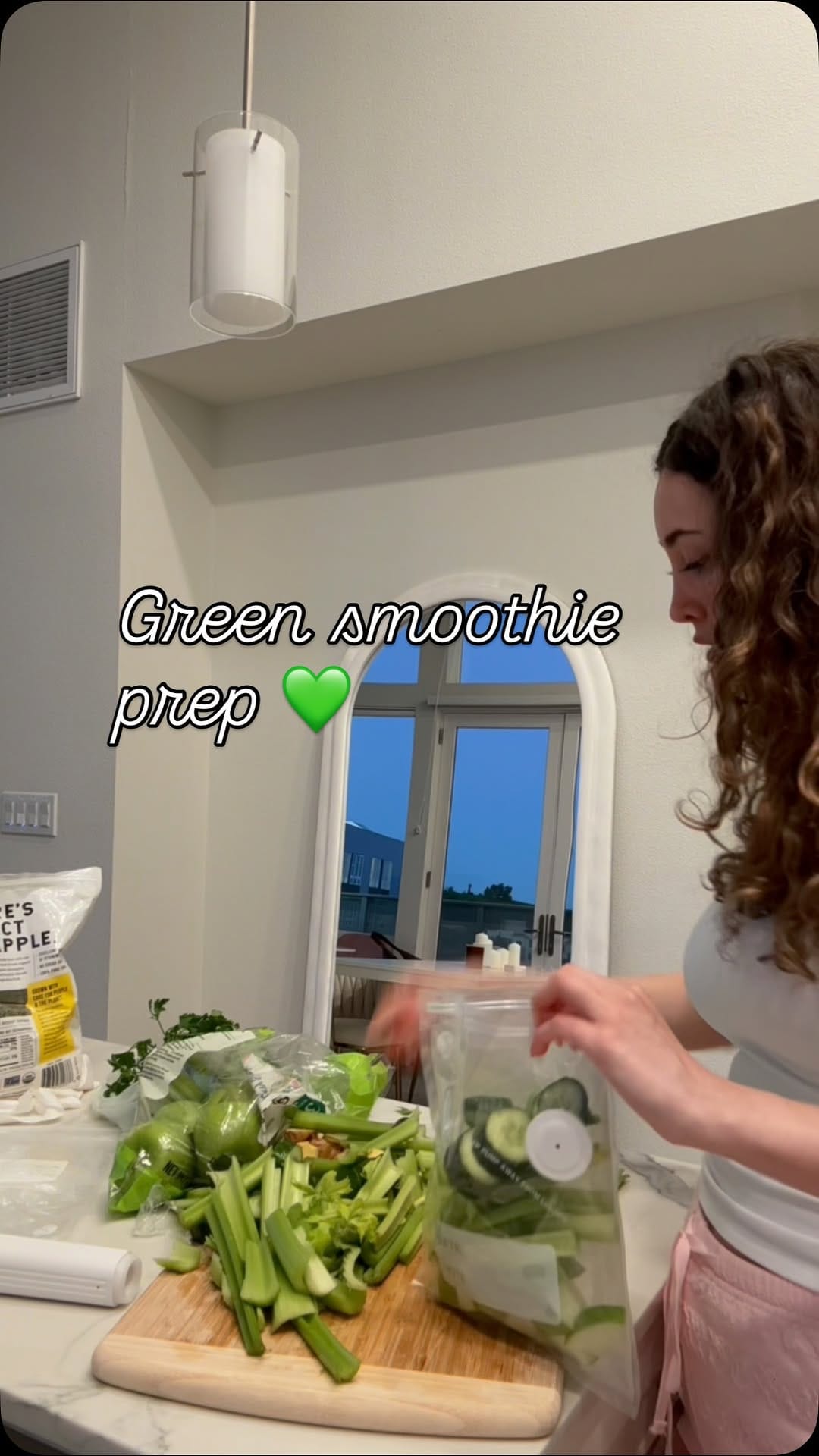 Post 2 by Paulina Torres on Instagram (video)