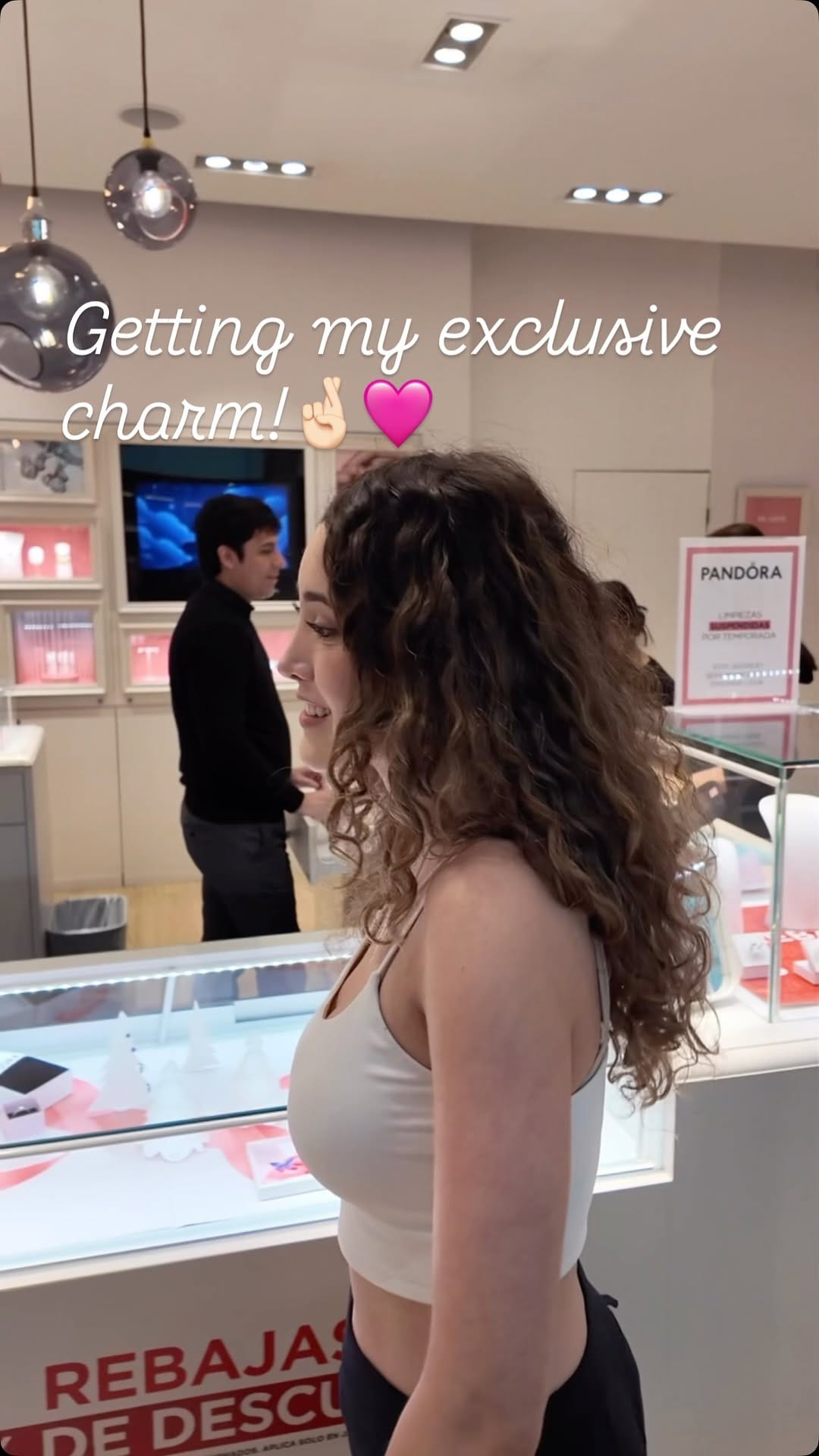 Post 7 by Paulina Torres on Instagram (video)