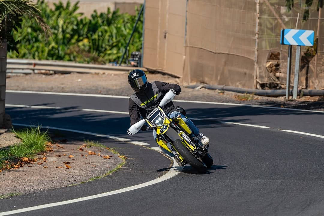 Post 4 by 701sm_rider | SUPERMOTO on Instagram (carousel)