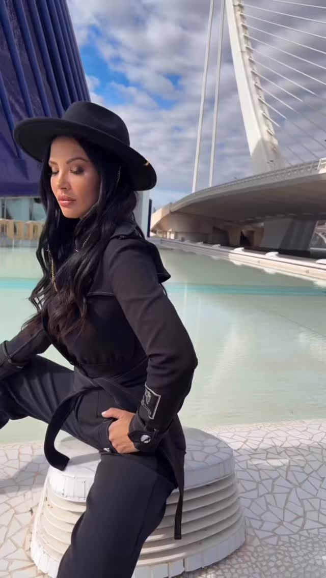 Post 9 by Maria Boronat on Instagram (video)