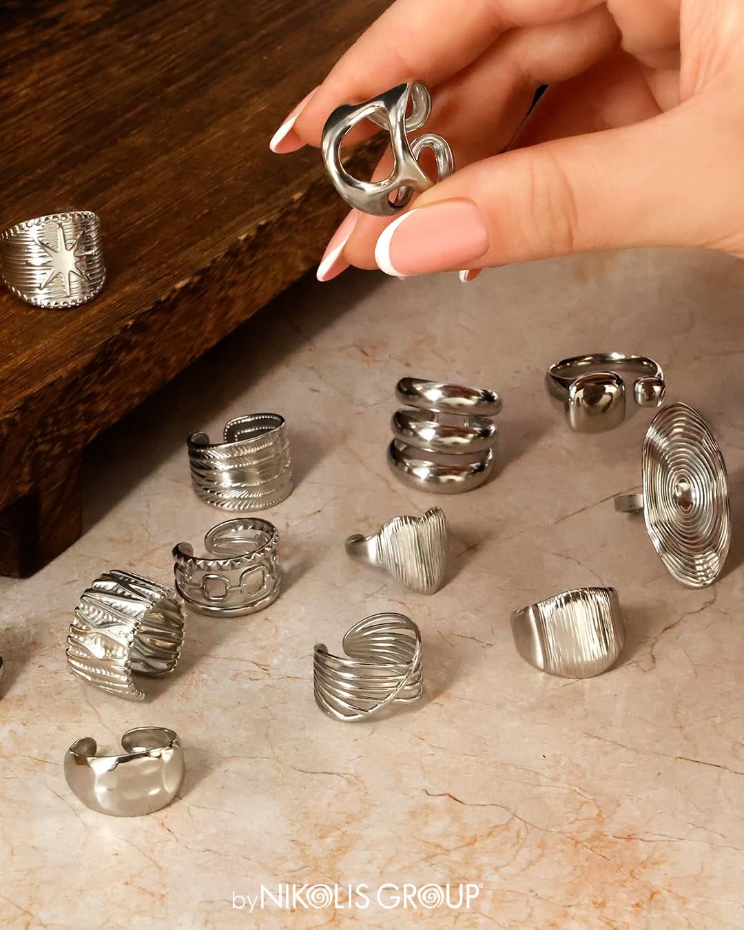 Post 8 by Jewelry & Deco Components on Instagram (image)