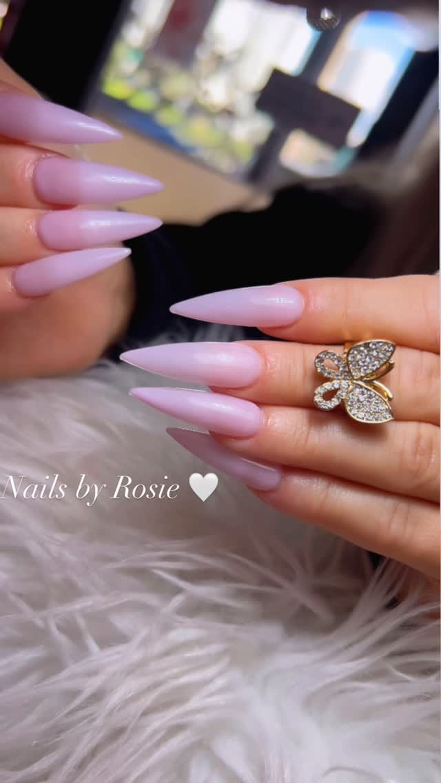 Post 3 by Skinny Dip Nails on Instagram (video)