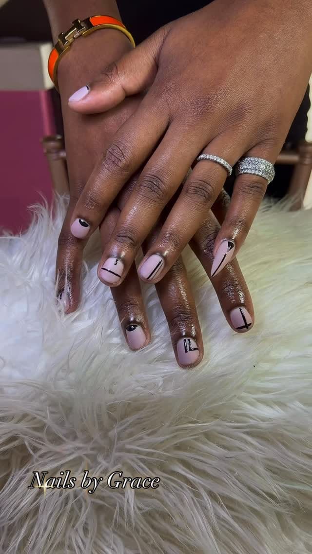 Post 4 by Skinny Dip Nails on Instagram (video)