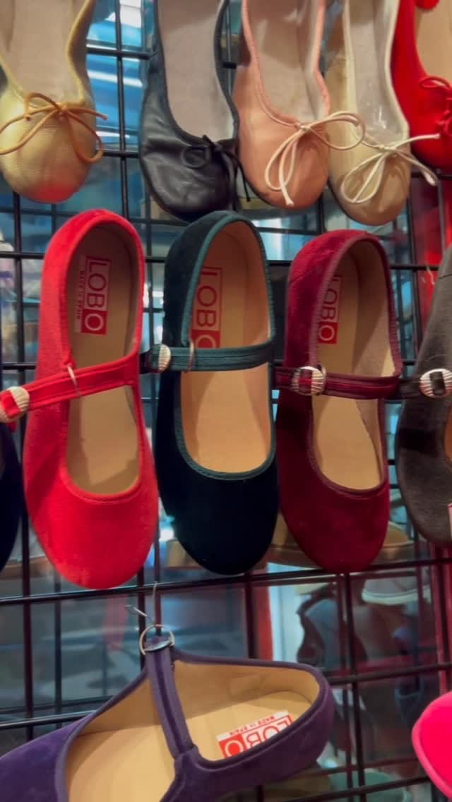 Post 1 by Calzados LOBO - Madrid 1897 on Instagram (video)