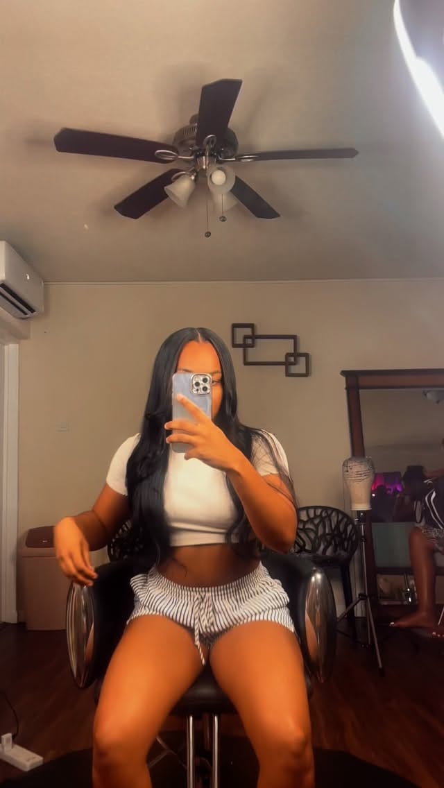 Post 4 by Royalty Hair Extensions on Instagram (video)