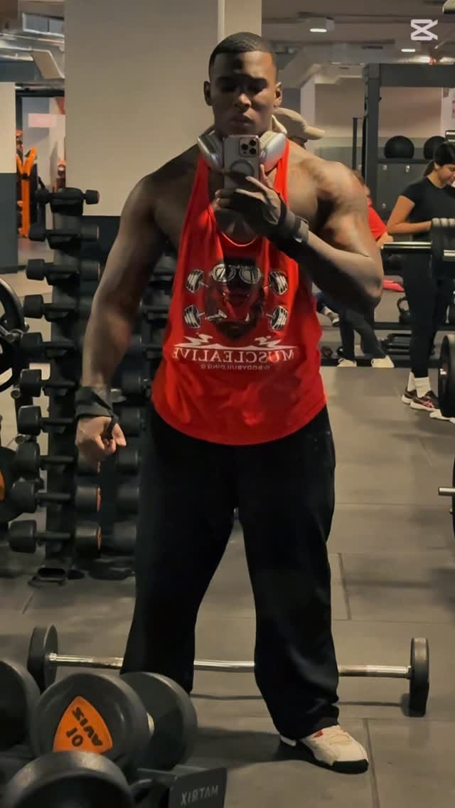 Post 1 by ʟᴀʀʀʏ ꜱᴀɴᴛᴏꜱ ᴋᴇíɴ on Instagram (video)