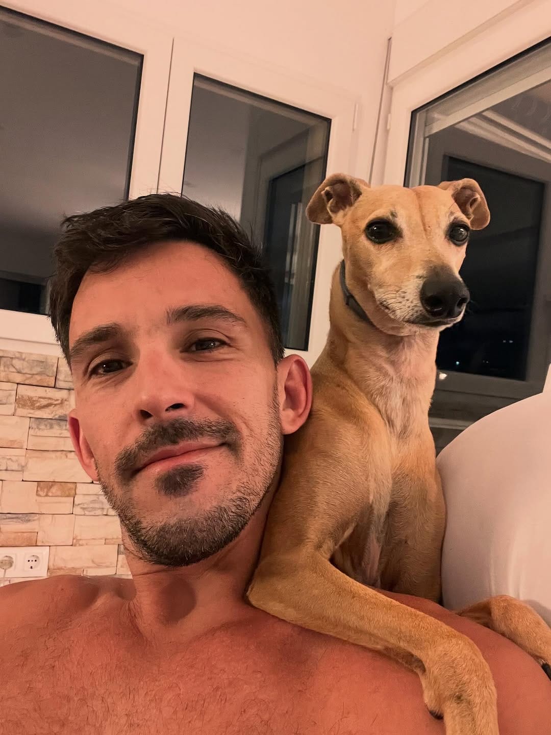Post 9 by Rubén on Instagram (image)