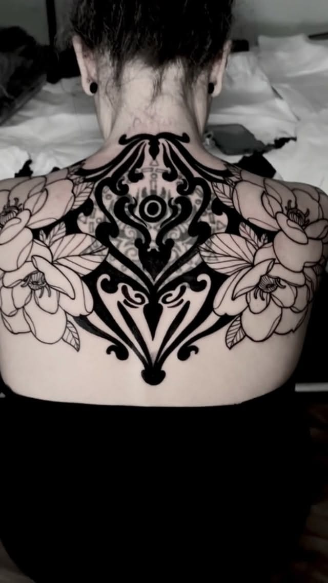 Post 1 by FAMILY ART TATTOO on Instagram (video)
