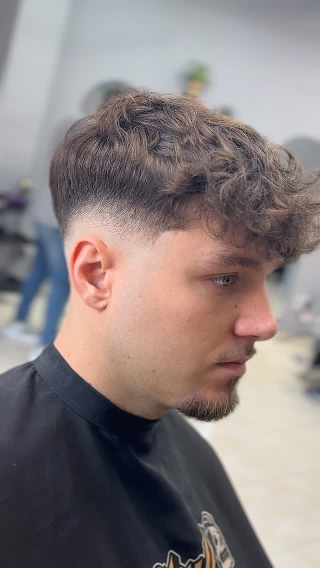Post 6 by Forastero Barber 💈 Luis Lorenzo Miranda Masso on Instagram (video)