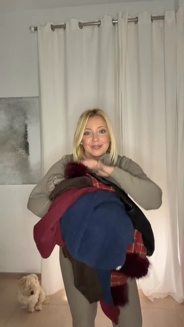 Post 1 by M Y B L O N D E S T Y L E on Instagram (video)