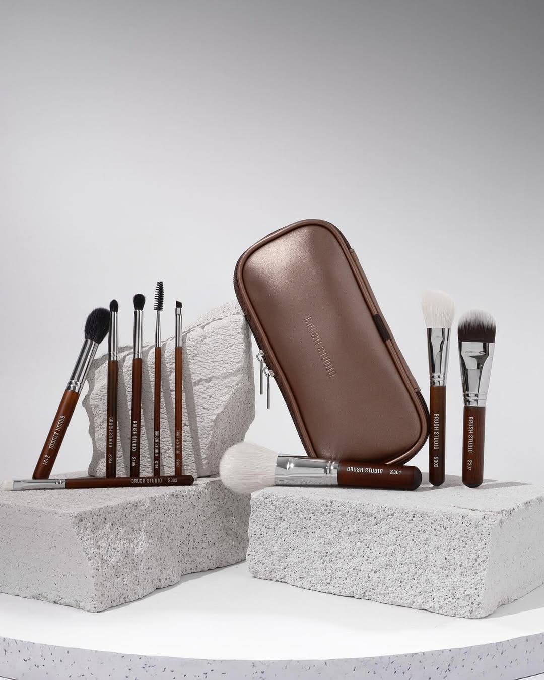 Post 3 by BRUSH STUDIO (THAILAND) on Instagram (carousel)