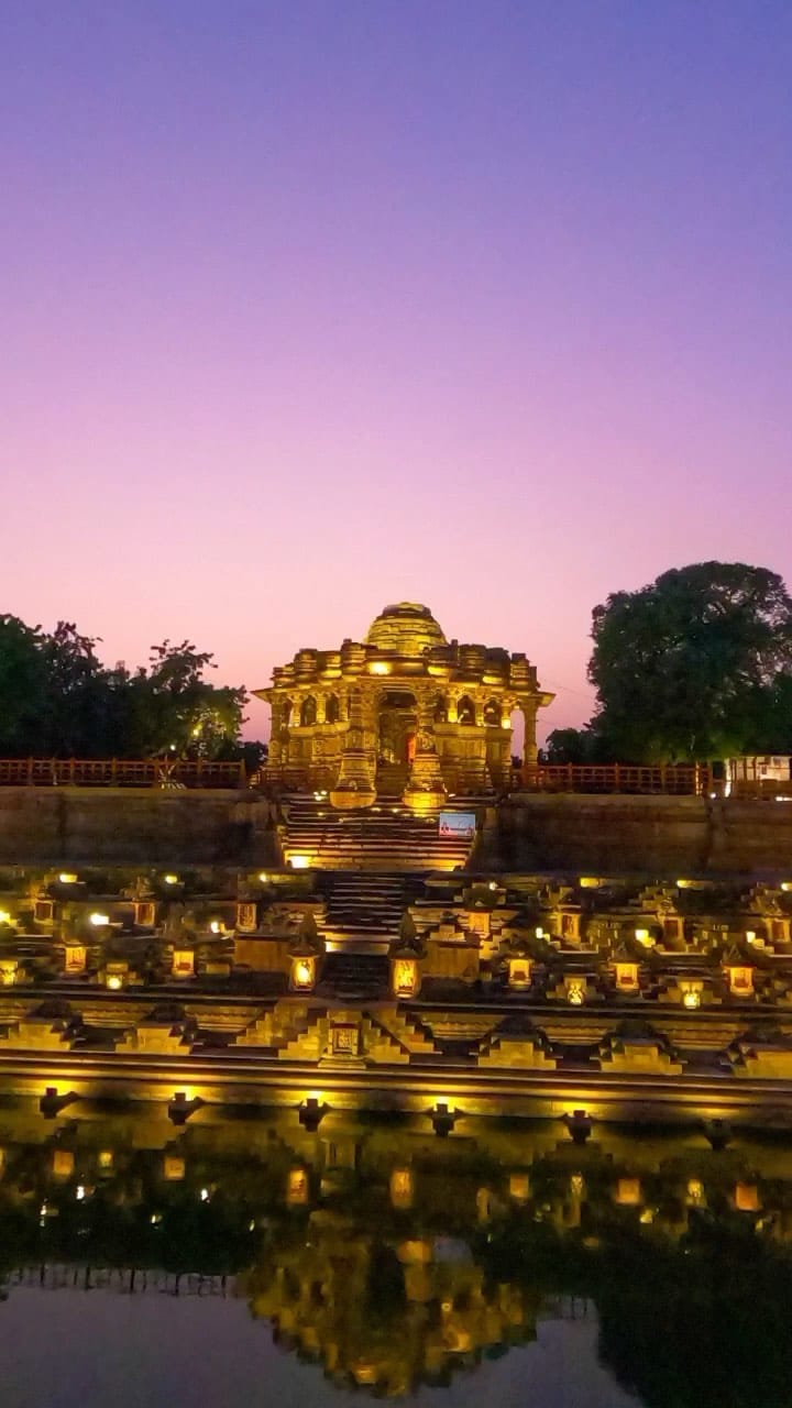 Post 8 by Archana & Vidur | TRAVEL & LIFESTYLE on Instagram (video)