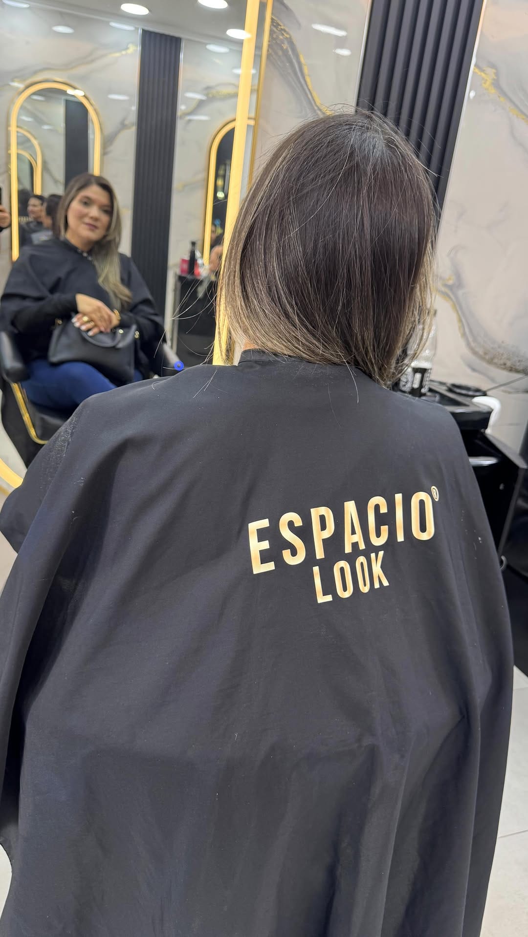 Post 6 by Espacio Look Providencia on Instagram (video)