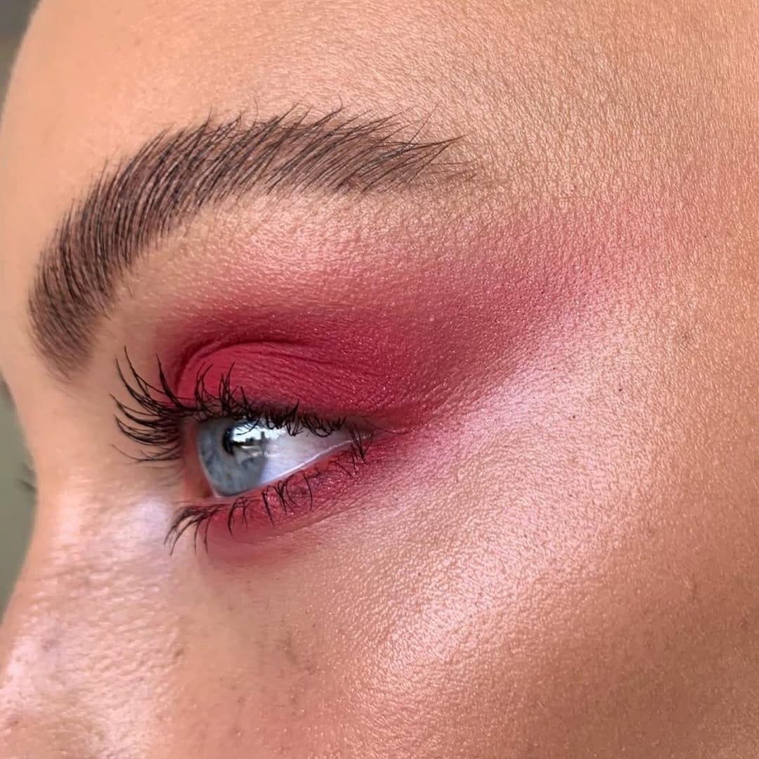 Post 9 by Lucía Vilar Make Up on Instagram (image)