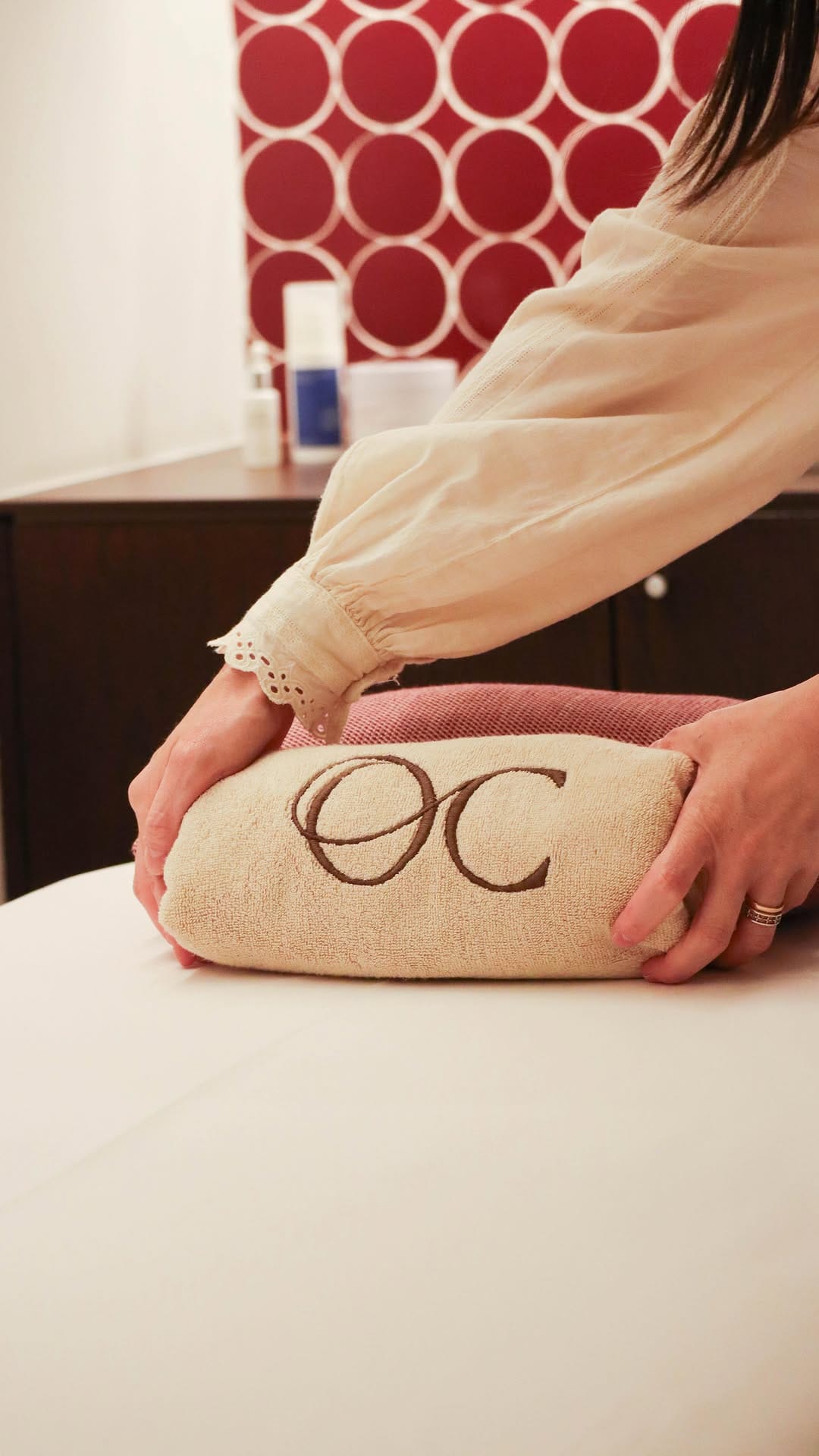 Post 6 by Origen Cosmetics on Instagram (video)