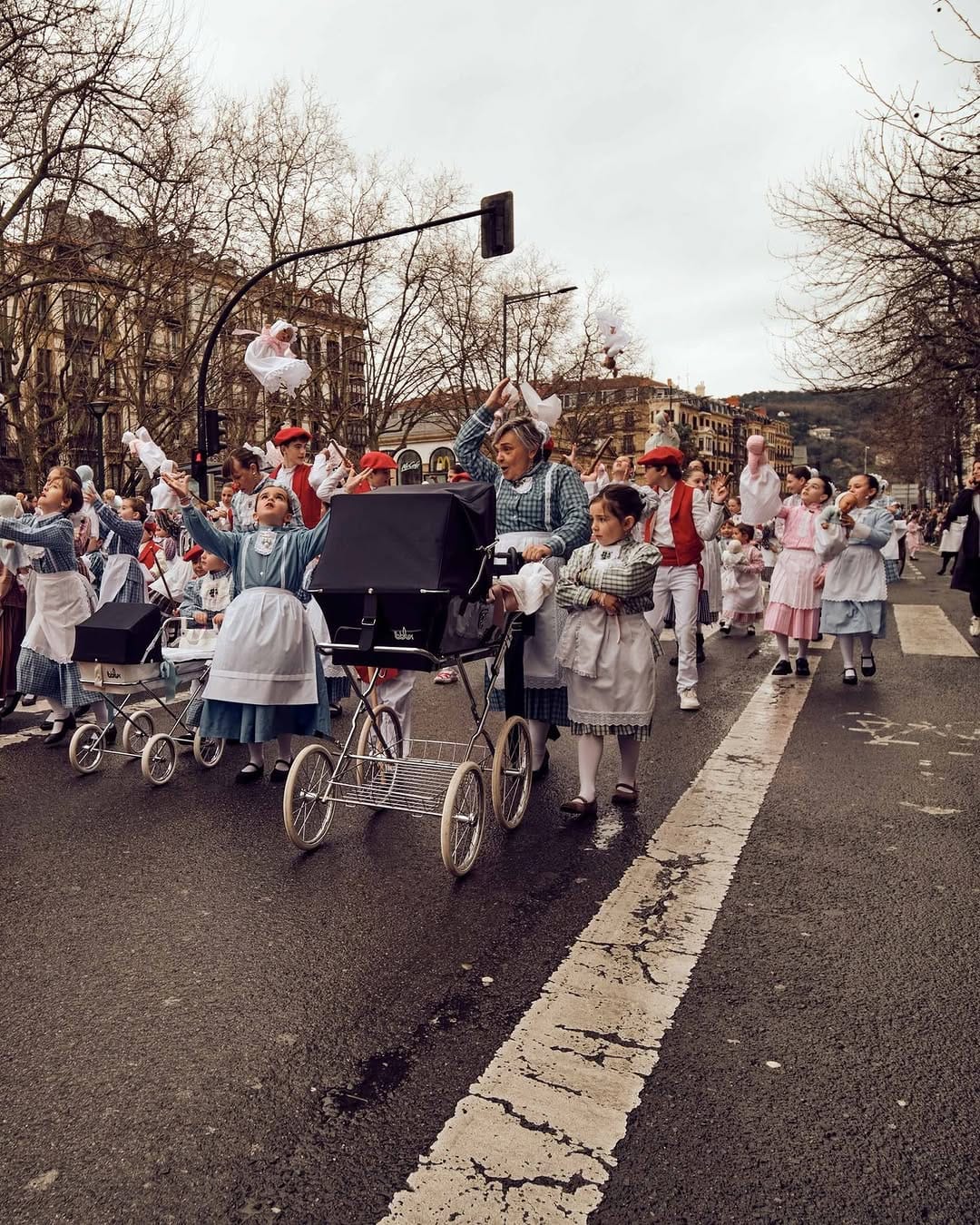 Post 5 by Bebelux | Coches y sillas de muñecas premium on Instagram (carousel)