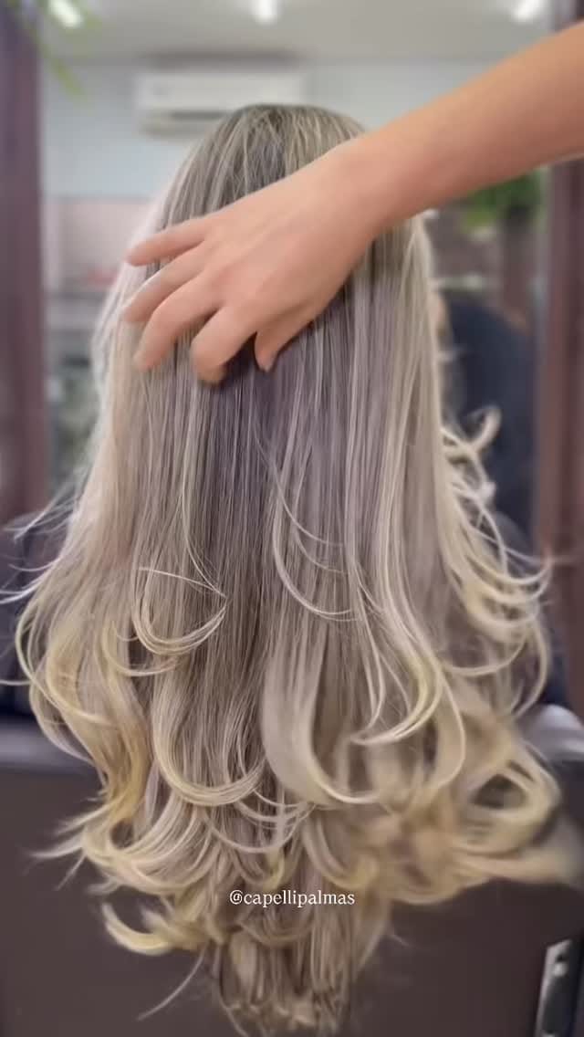 Post 7 by Salão: Espaço de Beleza Capelli on Instagram (video)