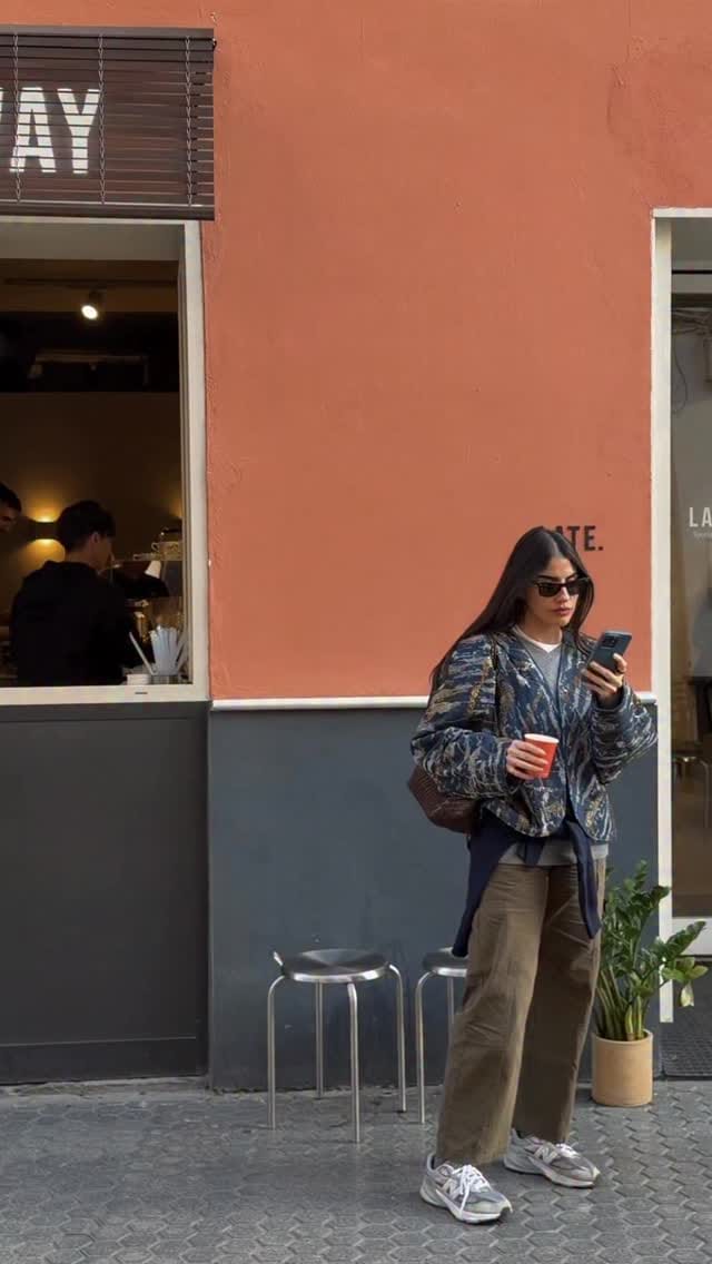 Post 2 by ✨ANA VALVERDE✨ on Instagram (video)