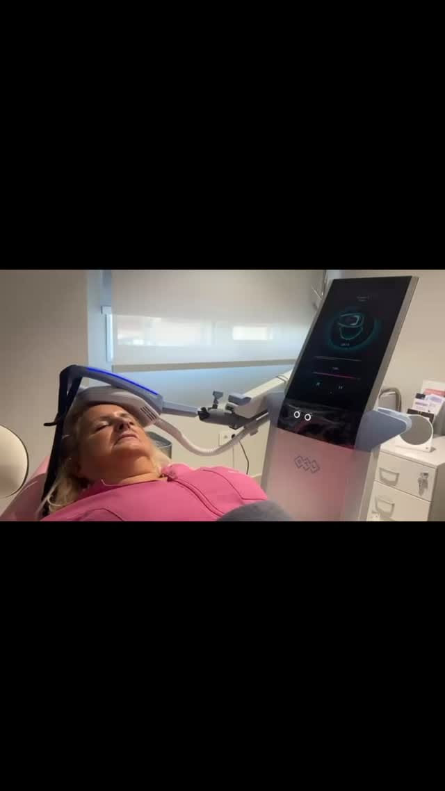 Post 3 by CLÍNICA DRA CAÑETE on Instagram (video)