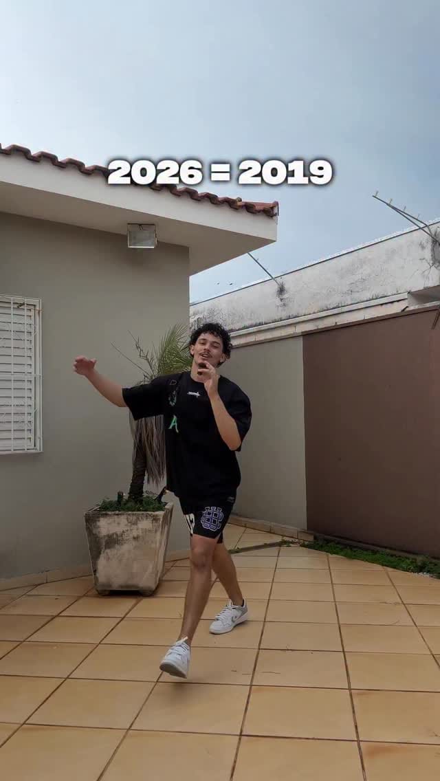 Post 5 by Vitor de Paula "Dips” on Instagram (video)