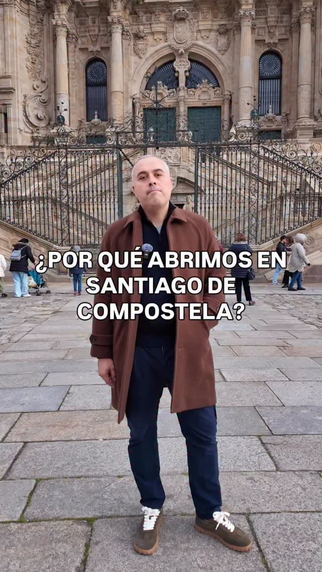 Post 8 by FRANK STORE on Instagram (video)