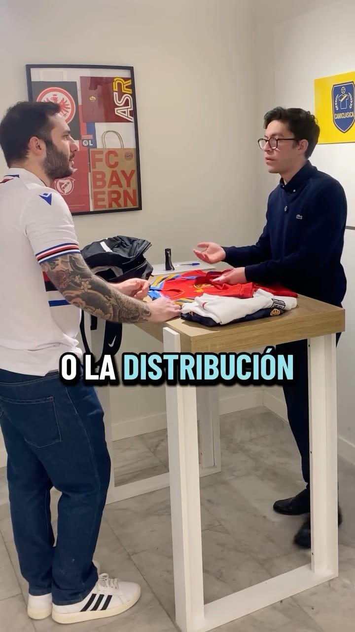 Post 2 by Camiclasica on Instagram (video)