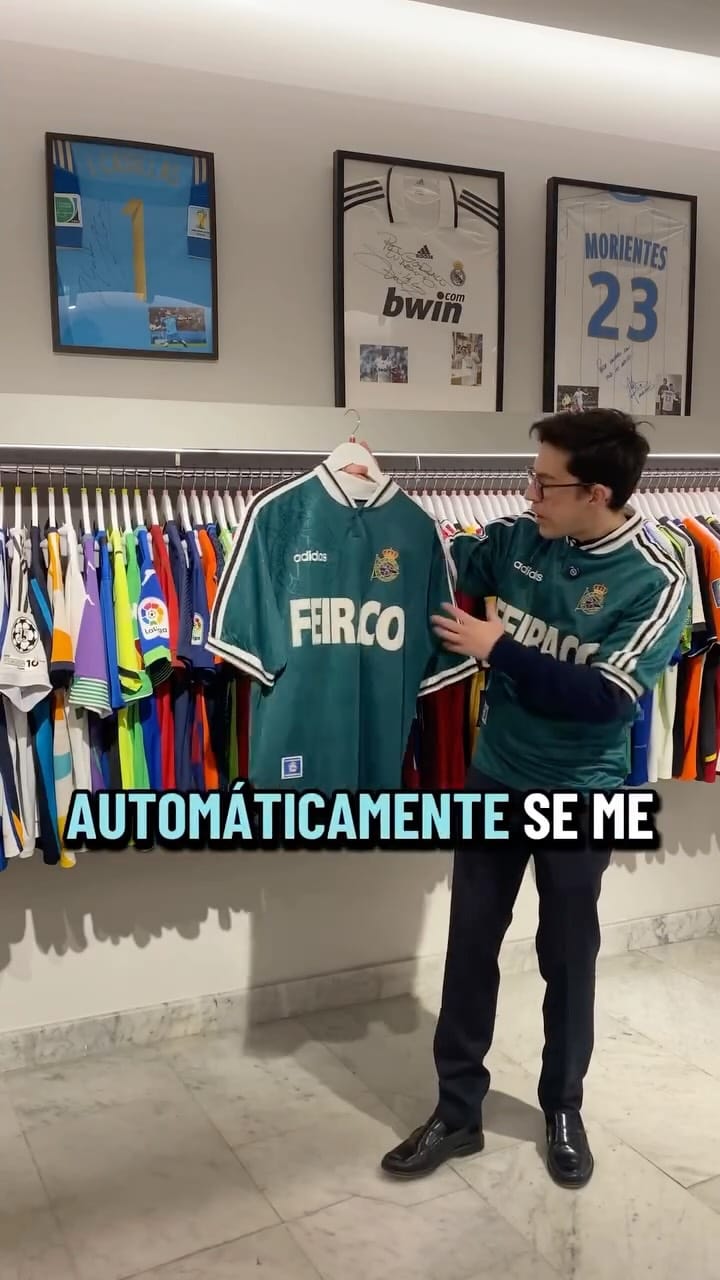 Post 4 by Camiclasica on Instagram (video)