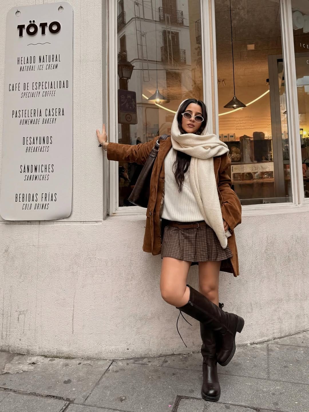 Post 4 by bianca barese - fashion stylist on Instagram (carousel)