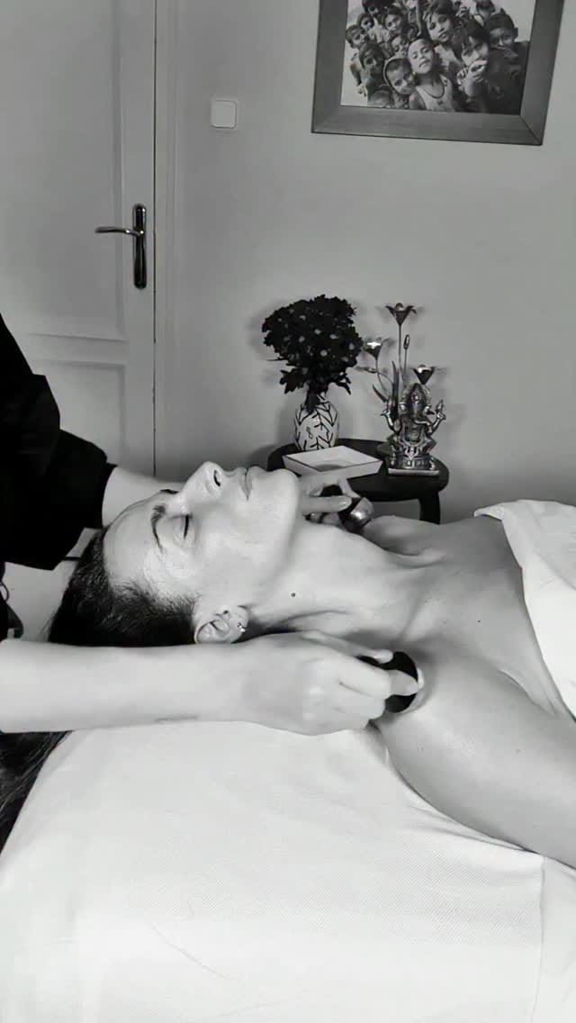 Post 9 by Nuria Torijano | Belleza Integrativa y Holística on Instagram (video)