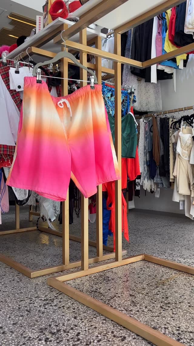 Post 2 by NicoleH Swimwear | Bikinis & Trajes de baño on Instagram (video)