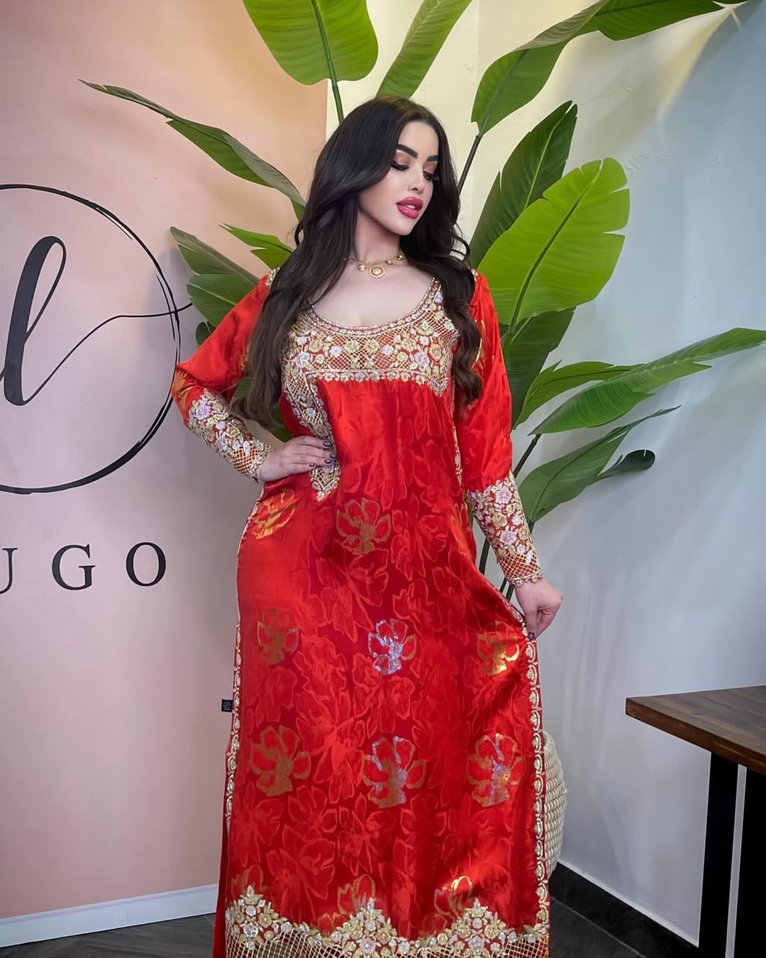 Post 9 by Lugo Fashion on Instagram (carousel)