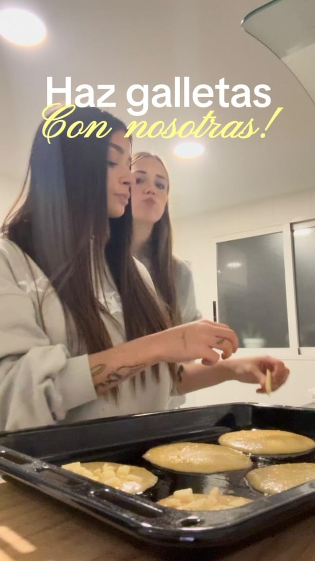 Post 4 by 𝐥𝐚𝐢𝐚 𝐟𝐞𝐫𝐫𝐞𝐫 on Instagram (video)