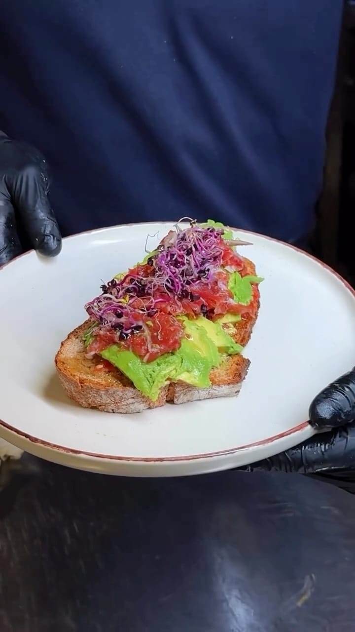 Post 9 by FROOTY • Healthy Bistro & Organic Market on Instagram (video)