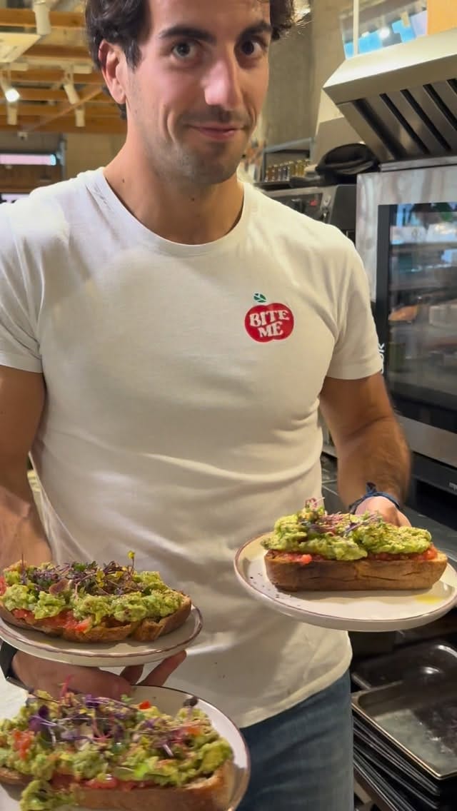Post 7 by FROOTY • Healthy Bistro & Organic Market on Instagram (video)