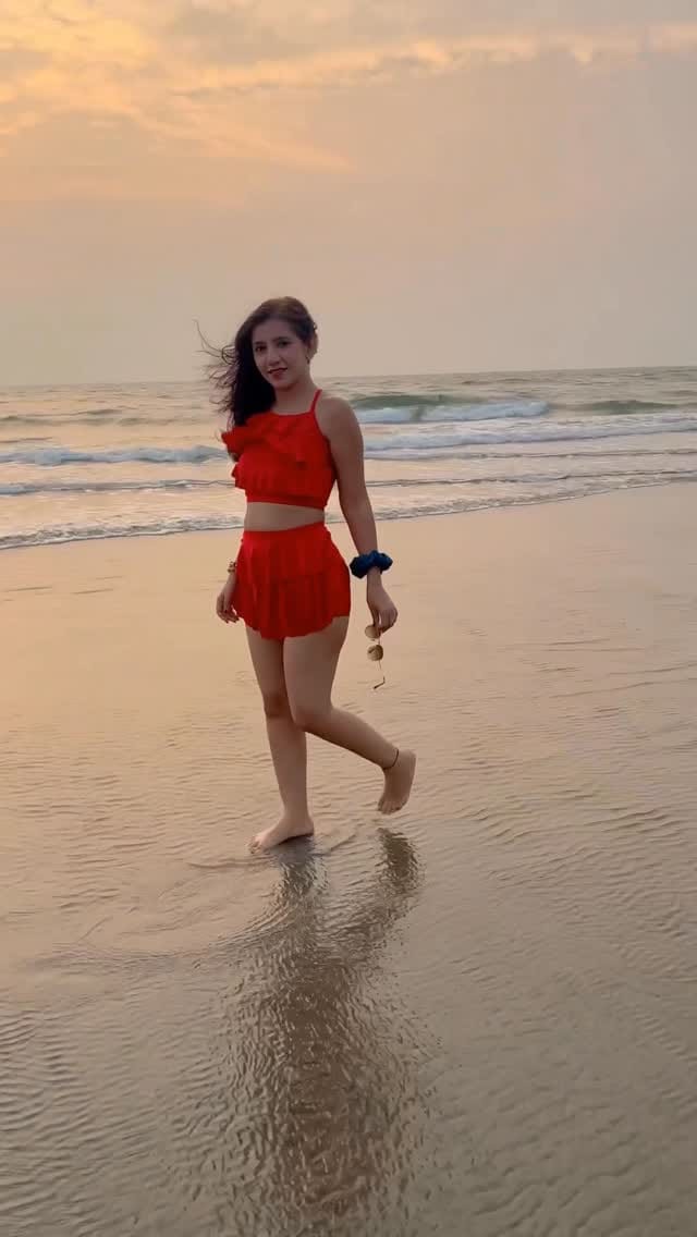 Post 3 by Leena Keswani on Instagram (video)