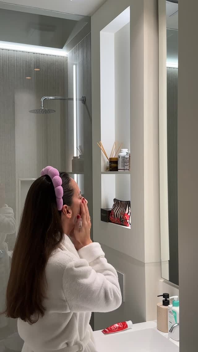 Post 9 by M A W I | U G C on Instagram (video)