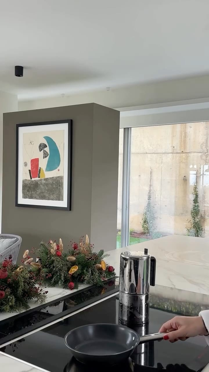 Post 10 by M A W I | U G C on Instagram (video)