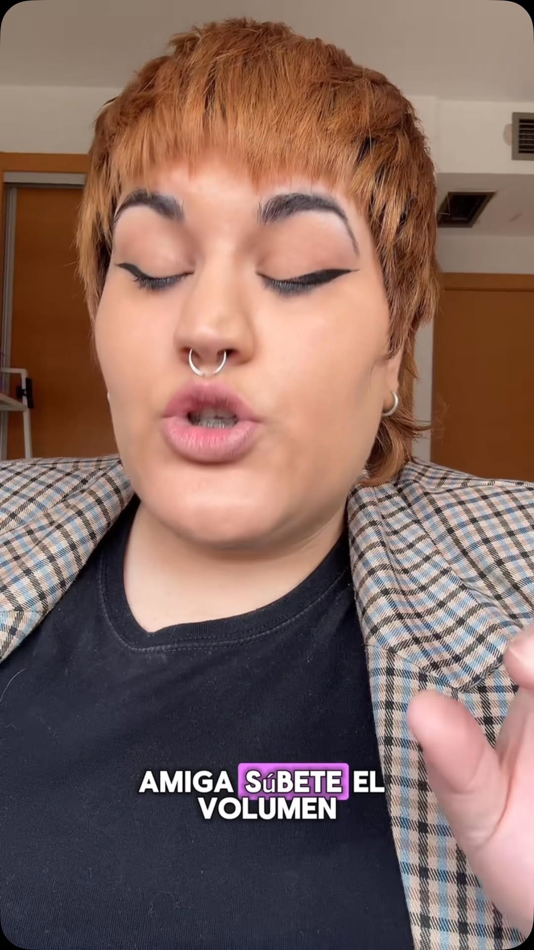 Post 10 by La Bruja Maquilladora on Instagram (video)