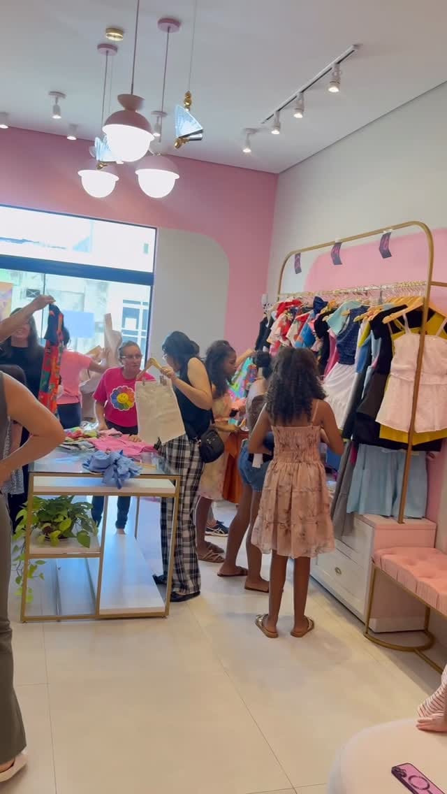 Post 1 by Eloá kids moda infantil e teen em Palmas on Instagram (video)