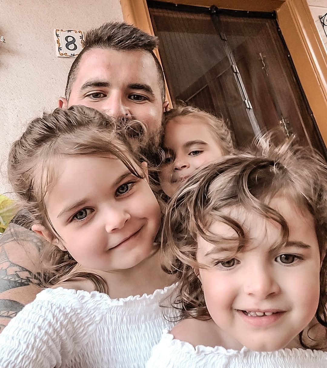 Post 10 by 𝐀𝐥𝐛𝐚 𝐀𝐥𝐨𝐧𝐬𝐨 on Instagram (image)