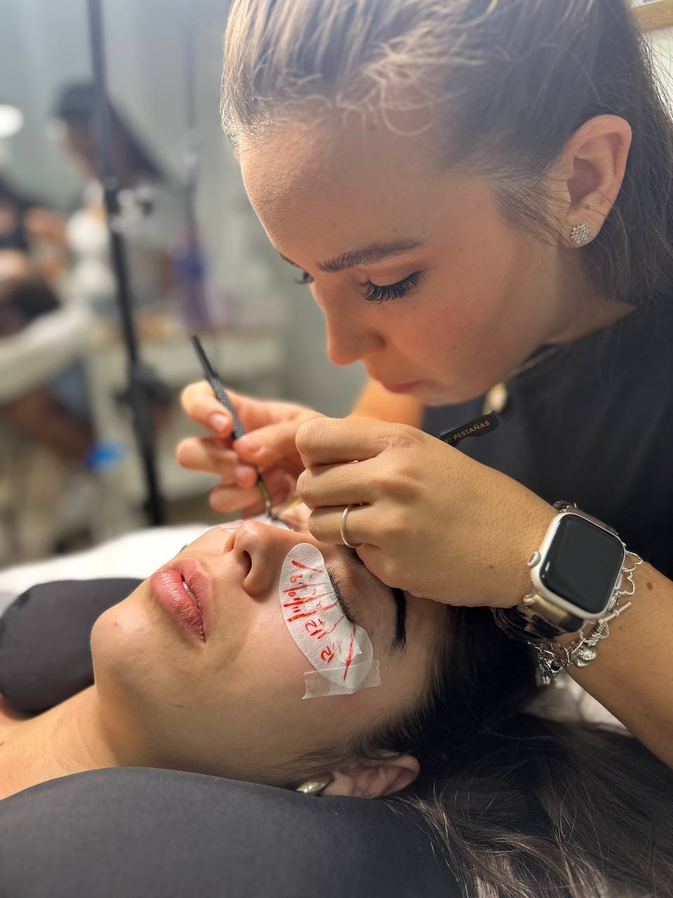 Post 4 by Belessa Beauty Academy | CURSOS ESTÉTICA on Instagram (carousel)