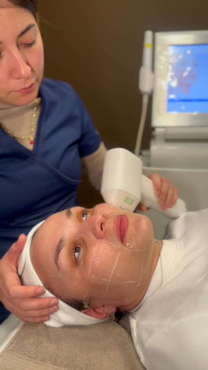 Post 1 by Clinicas Novastetic - 30 Años Cuidándote on Instagram (video)