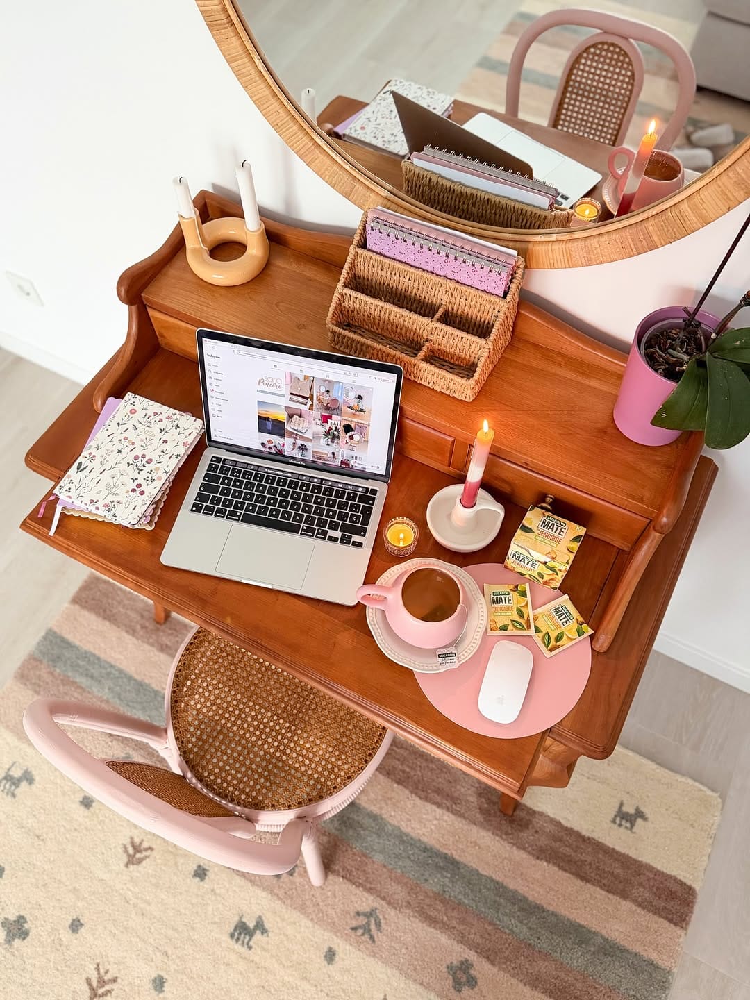 Post 1 by Sara Piñeiro | Content Creator & UGC on Instagram (carousel)