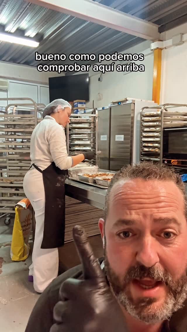 Post 6 by Abuela Canalla | Cheescakes | New York Cookies on Instagram (video)