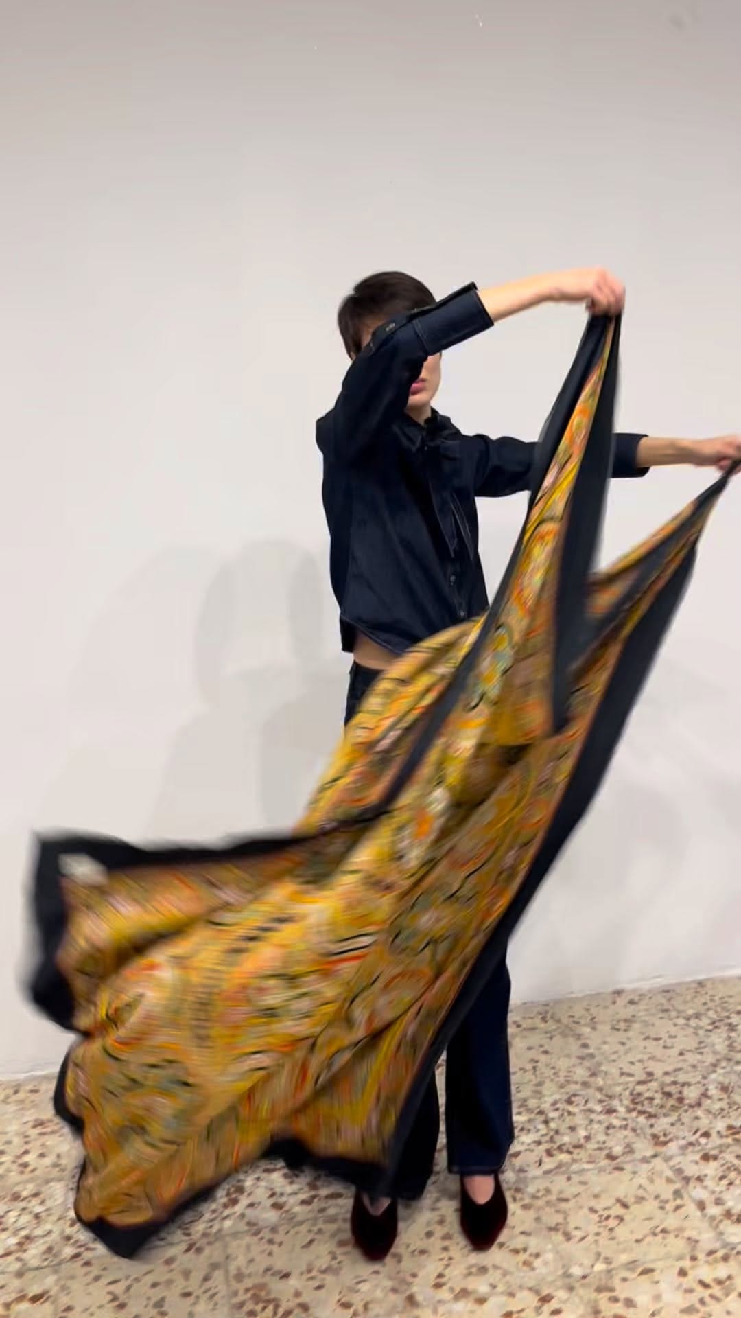 Post 3 by L I F E   S T Y L E on Instagram (video)